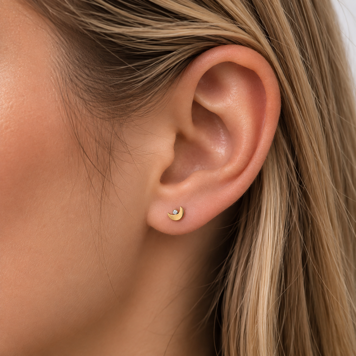 18Kt Gold PVD Titanium Threadless Crescent Moon with Bezel-Set Gem Top