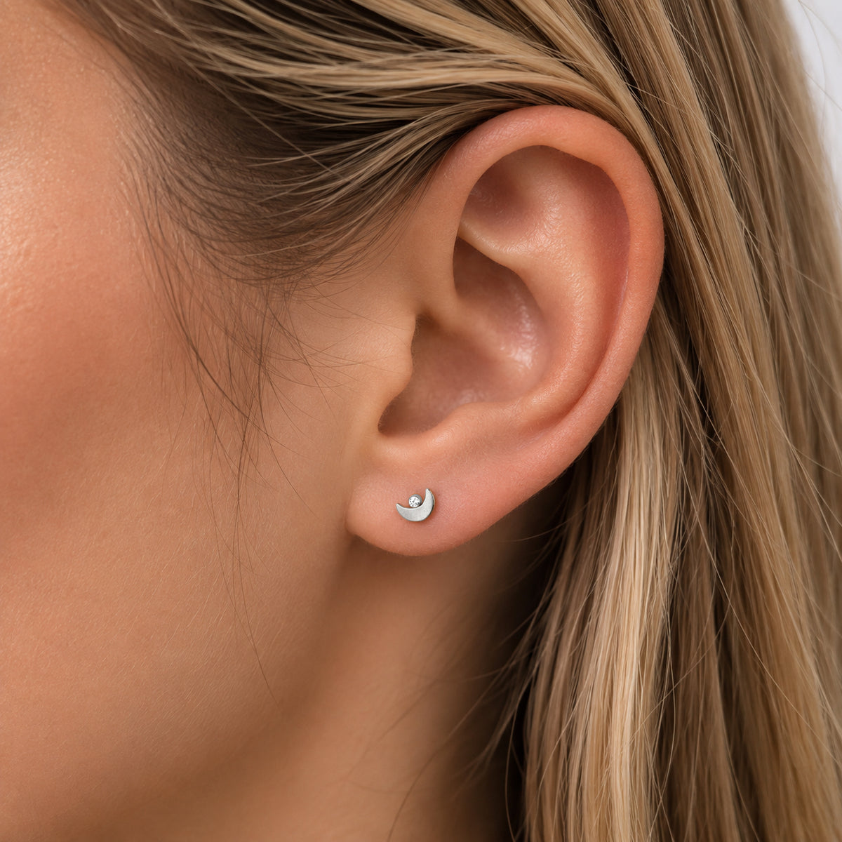 Titanium Threadless Crescent Moon with Bezel-Set Gem Top