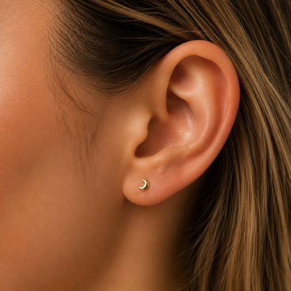 18Kt Gold PVD Titanium Threadless Crescent Moon Top.